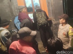 1.200 Pendaki Naik ke Gunung Lawu untuk Ritual Suroan