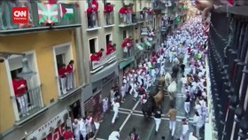 VIDEO: Festival San Fermin Spanyol, Ribuan Orang 'Dikejar' Banteng