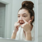 Kalau Mau Glowing, 5 Kesalahan Membersihkan Wajah Ini Perlu Dihentikan Menurut Dermatologi