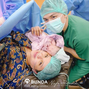 7 Momen Haru Perjuangan Anggi Marito Lahirkan Anak Pertama Didampingi Suami Pilot