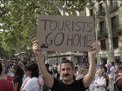 Warlok Vs Turis di Barcelona Berlanjut, Pengusiran di Grafiti Dibalas di Medsos