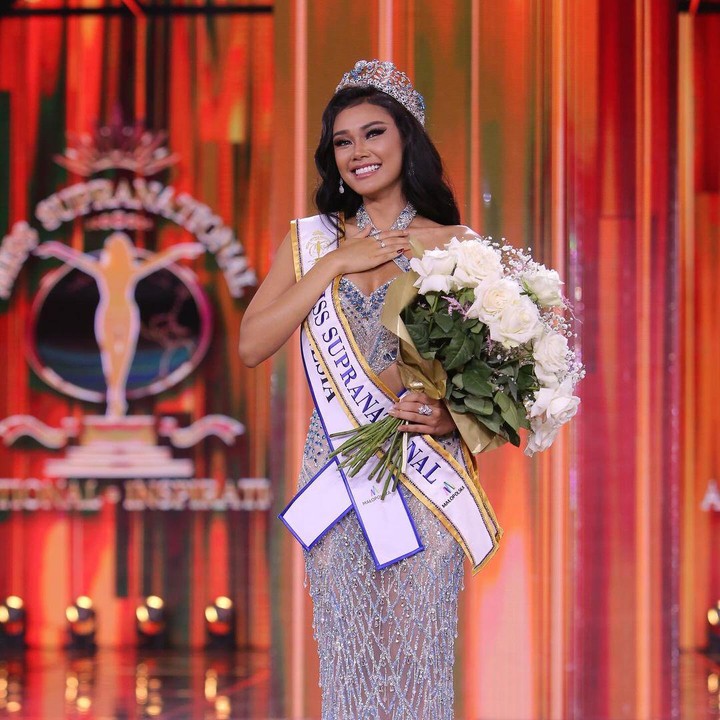 <p>Miss Supranational adalah kontes kecantikan international yang berbasis di Polandia dan sudah diadakan sejak 2009. Harashta sendiri berhasil mencetak sejarah baru dengan dinobatkan sebagai Miss Supranational ke-15 pada malam <em>grand final</em> di Nowy Sacz, Polandia, Sabtu (6/7/2024). (Foto: Instagram@misssupranational)</p>