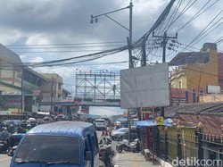 Iklan Miras di Jalur Puncak Cianjur Akhirnya Diturunkan
