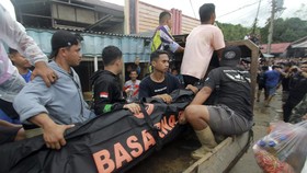 Cuaca Buruk, Tim SAR Jalan hingga 5 Jam ke Lokasi Longsor Gorontalo