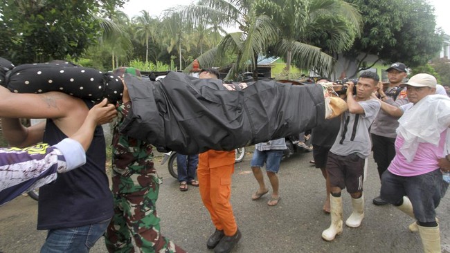 Jumlah korban meninggal bumi akibat musibah longsor di area pertambangan emas tanpa izin Gorontalo bertambah menjadi 23 orang.