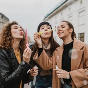 7 Kegiatan Girls Day Out yang Bisa Kamu Lakukan bersama Sahabat, Yuk Rencanakan untuk Akhir Pekan!
