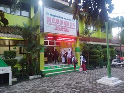 Ortu Cerita Anaknya Kaget Saat Bangun Lebih Pagi di Hari Pertama Masuk SD