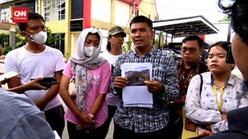 VIDEO: Anak Wartawan Tewas Kebakaran Karo Buat Laporan ke Polda Sumut