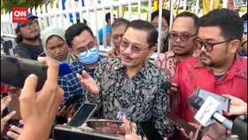 VIDEO: Usai Dicopot, Dekan FK Unair Surati Rektor Minta Penjelasan