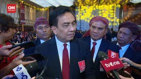 VIDEO: Effendi SImbolon Sebut Separuh Menteri Jokowi Under Quality