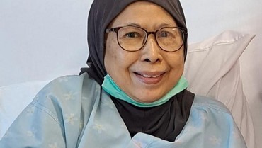 img-title 7 Potret Kondisi Ibunda Alm Ashraf Sinclair Eks Mertua BCL Usai 4 Tahun Idap Diabetes