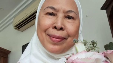 Ibunda Mendiang Ashraf Sinclair Jalani Operasi Katarak Mata, Begini Kondisinya