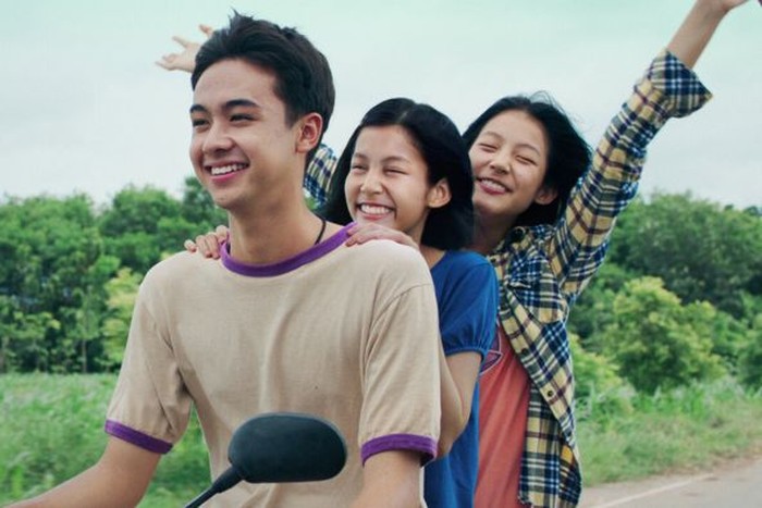 5 Film Bertemakan Cinta Segitiga di Netflix, Bikin Gregetan!