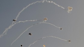 Hizbullah Target Serang Markas Intel Mossad, Israel Balas Pakai Roket