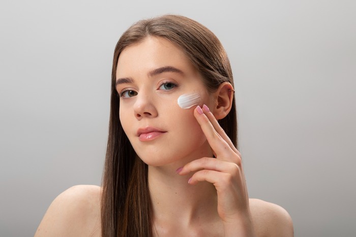4 Alasan Pentingnya Memberi Jeda Waktu Saat Memakai Skincare