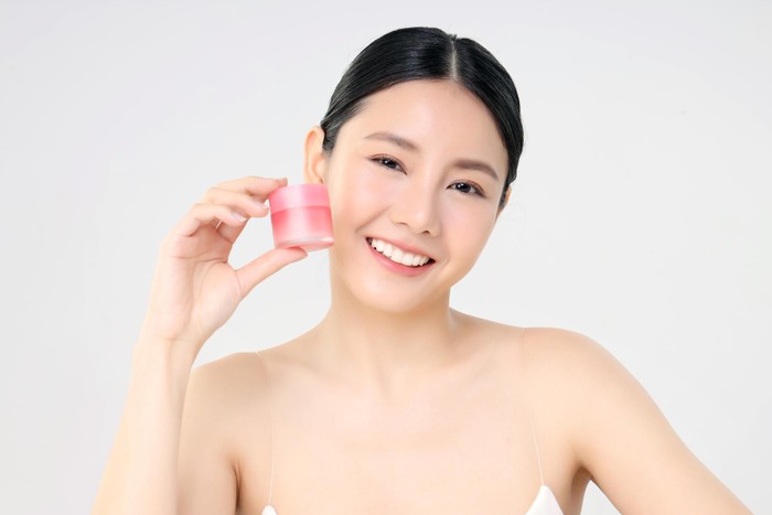 4 Alasan Pentingnya Memberi Jeda Waktu Saat Memakai Skincare