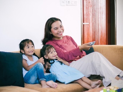 7 Kebiasaan yang Bikin IQ Anak Menurun, Hindari Ya Bun