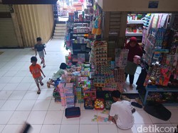 Pamor Pasar Gembrong Meredup, Omzet Pedagang Anjlok Hingga 90%