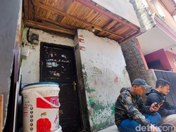 Rumah Mungil Itu Jadi Tempat Bernaung 46 Jiwa