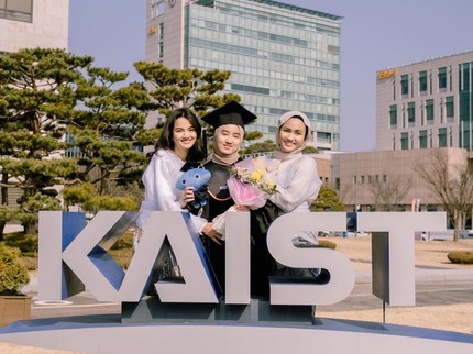 7 Potret Kompak Xaviera Putri Bersama Kedua Kakaknya Sabrina dan Bia, Pintar dan Cantik Semua