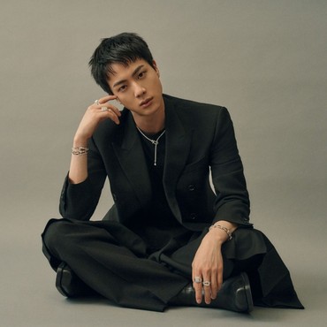 Lirik Lagu Terjemahan Running Wild - Jin BTS