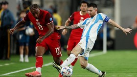 Viral Pemain Kanada Berebut Kostum Nomor 10, Messi Tetap Tepati Janji