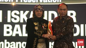 Sultan Iskandar Mahmud Badaruddin Raih 'Best Dedication in Culture'