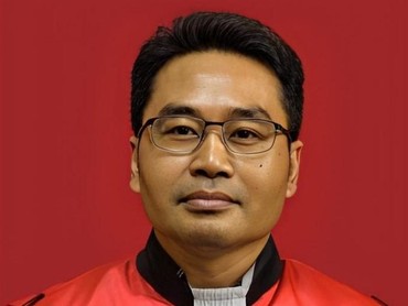 img-title Ibunda Ungkap Ketakutan Hakim Eman Sulaeman Sebelum Bebaskan Pegi Setiawan