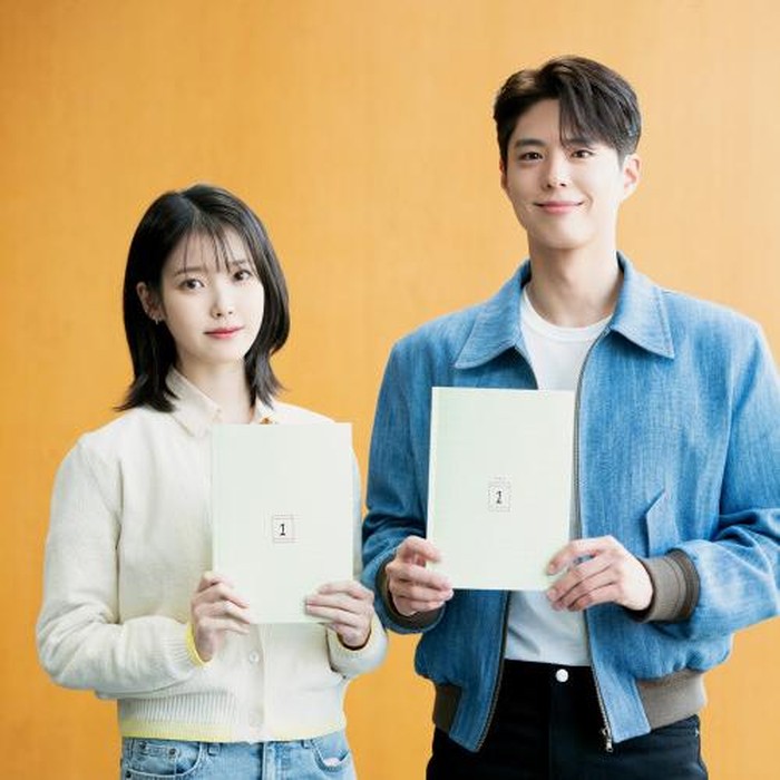 IU dan Park Bo Gum