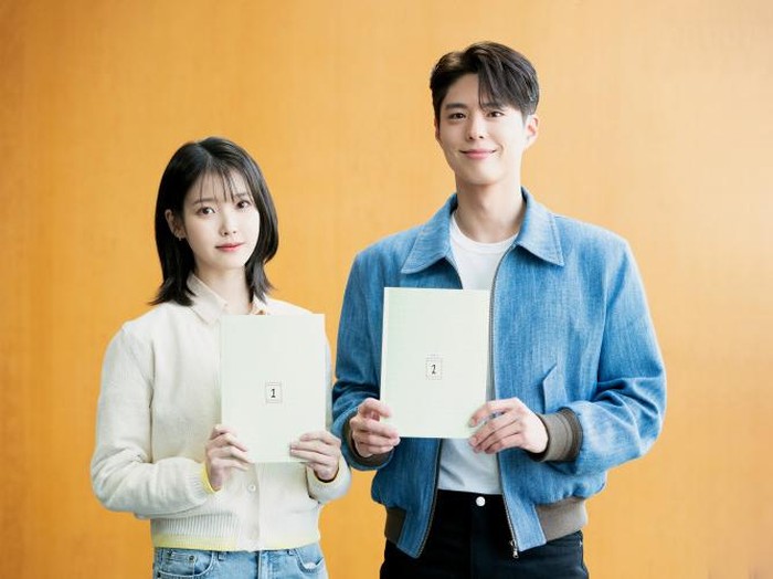 IU dan Park Bo Gum
