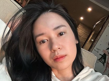 5 Potret Pose Selfie Laura Basuki yang Jadi Viral dan Trending Topic