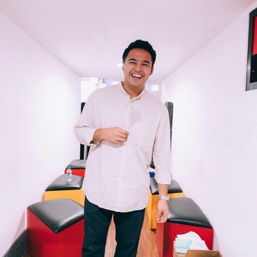 Lirik Lagu Jatuh Cinta Lagi - Nadhif Basalamah