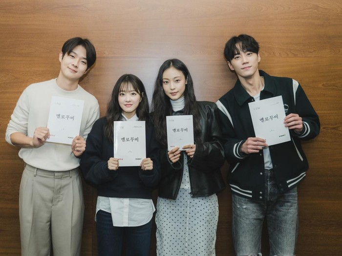 Para pemain drama Korea Melo Movie