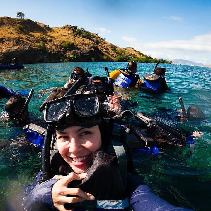 <p>Banyak netizen yang dibuat gemas dengan kekompakan keluarga Ratna Galih dan Sawkani nih, Bunda. Tidak sedikit yang mendoakan agar Ratna dan keluarga selalu diberikan kebahagiaan. (Foto: Instagram: @ratnagalih)</p>