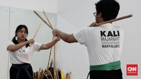 FOTO: Belajar Seni Bela Diri Kuno di Masa Kini