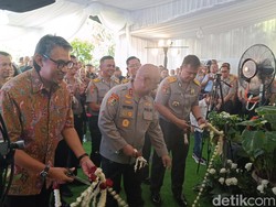 Sespimti Lemdiklat Polri Luncurkan Buku-Gelar Pameran tentang Jenderal Hoegeng