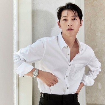 Song Joong Ki Dinilai Punya Kehidupan Baik Usai Cerai dari Song Hye Kyo