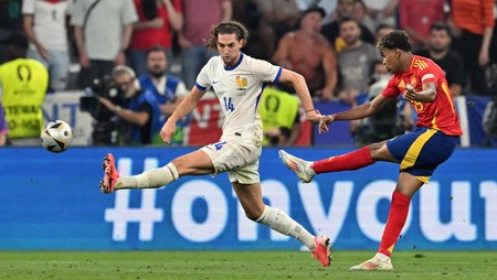 Lamine Yamal akan debut di Piala Dunia 2026.. (Photo by MIGUEL MEDINA / AFP)