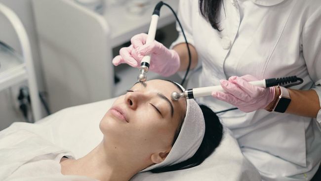 Jarang Ada yang Tahu, Berikut Pengertian dan Manfaat Facial Diamond!