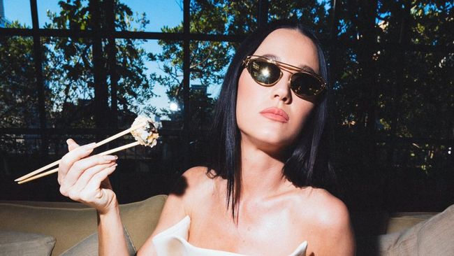 Katy Perry akhirnya buka suara soal kontroversi keterlibatan Dr Luke dalam album terbarunya, 143, yang menimbulkan gelombang protes.