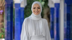 Pakai Hijab, Kenza Layli Menangkan Kontes Miss AI Pertama di Dunia