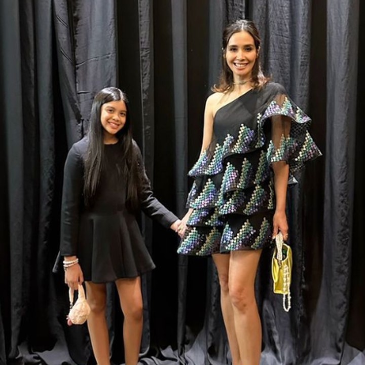 <p>"Cantik dua-duanya," ujar seorang netizen dengan menyisipkan emotikon hati. "Jizzy cantik sekali kamuuu," puji netizen lainnya pada kolom komentar. (Foto: Instagram: @marshatimothy)</p>