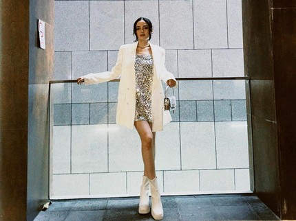 5 Potret Kecenya OOTD Syifa Hadju, Padu Padan Vest hingga Outer