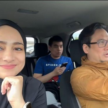 Terpopuler: Davika Hoorne Ketagihan Kuliner Indo Vs Cindy Fatikasari Jemput Suami Pulang Kerja