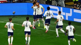 Inggris ke Final Euro 2024, <i>Football is Coming Home</i> Menggema