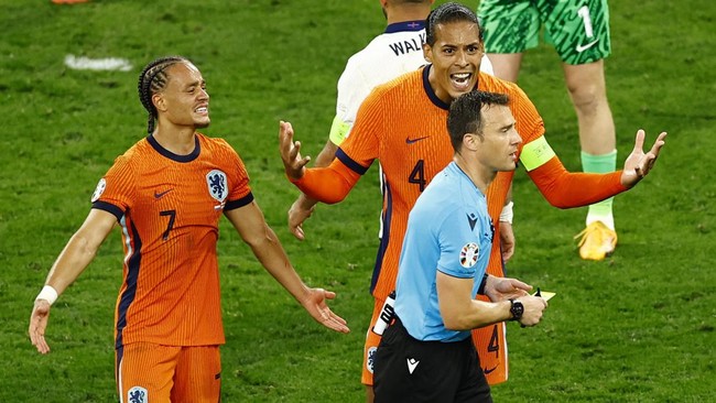 Kritik Pedas Van Dijk Terhadap Wasit Semburat Belanda Kandas di Tangan Inggris