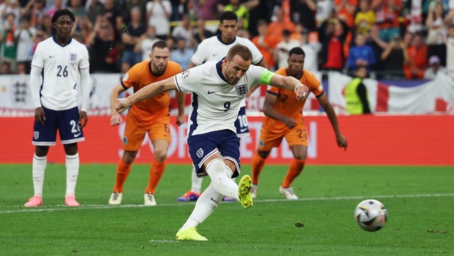 Pertandingan Panas: Simons dan Kane Cetak Gol, Babak Pertama Belanda vs Inggris Berakhir Menarik