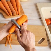 Jangan Dibuang Dulu, Ini 5 Buah dan Sayur yang Kulitnya Bisa Dimakan