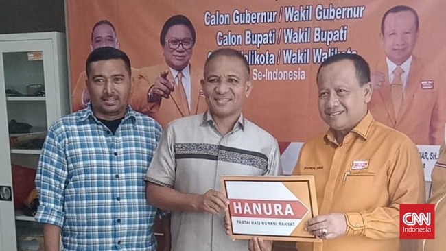 Ketua Tim Pemenangan Hanura meminta Brigjen (Mar) Said Latuconsina untuk menjalin komunikasi dengan pengurus Hanura di Maluku, dan parpol lain buat berkoalisi.