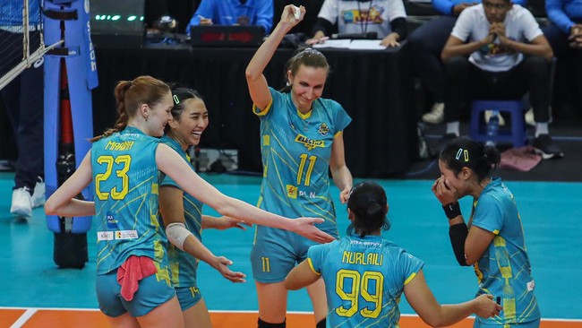 Jakarta Electric PLN lolos ke final PLN Mobile Proliga 2024 kategori putri setelah menghajar Jakarta BIN 3-0 (25-17, 25-20, 25-21), Jumat (12/7).